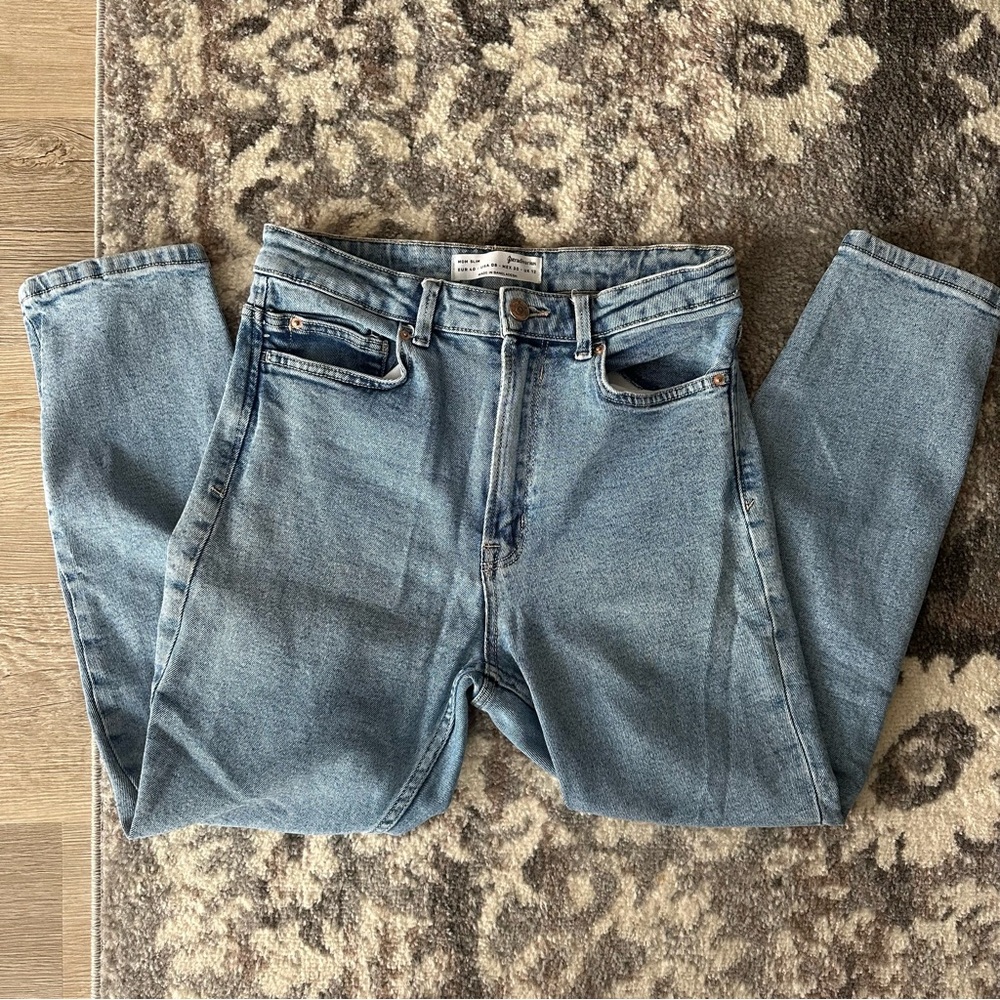 Stradivarius Women Slim Mom Jean Size 8